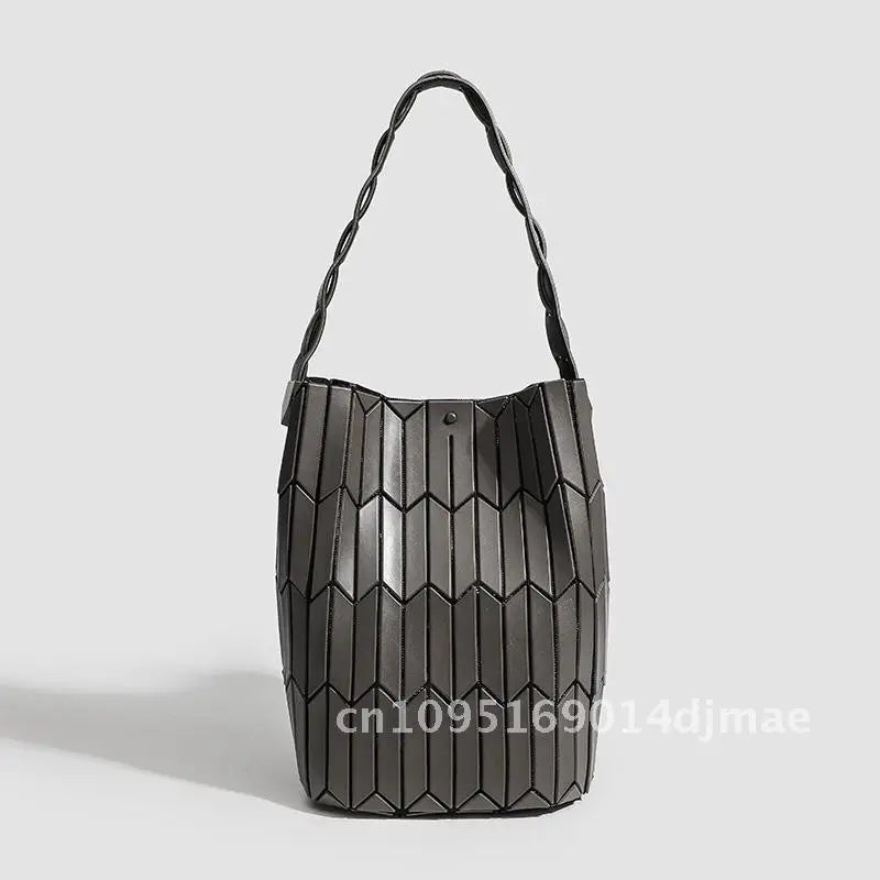 Orizu Bucket Bag