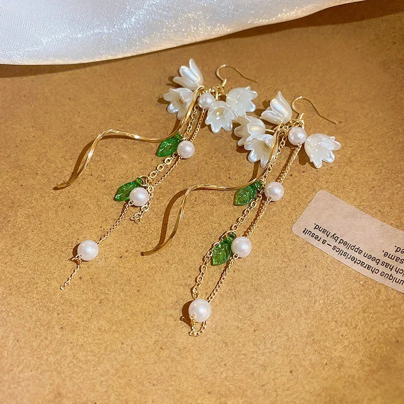 Sweet Tulip Tassel Earrings