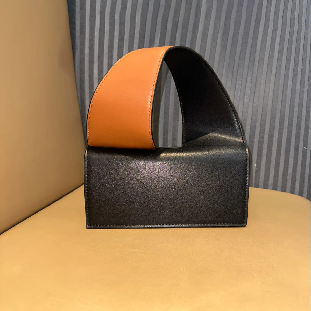 The Constance Contrast -Wrist Bag
