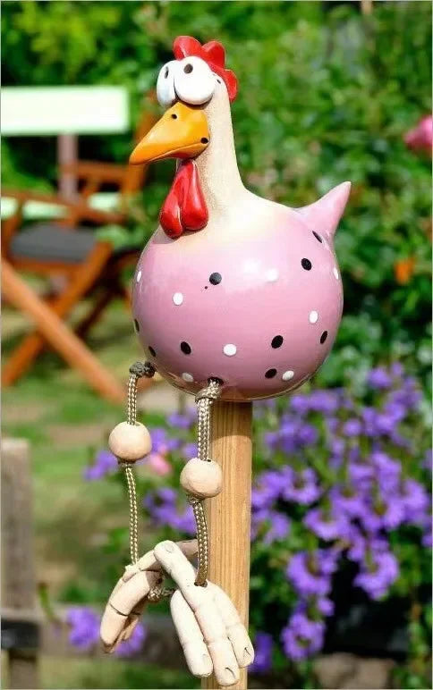 Funny Hens Sculptures