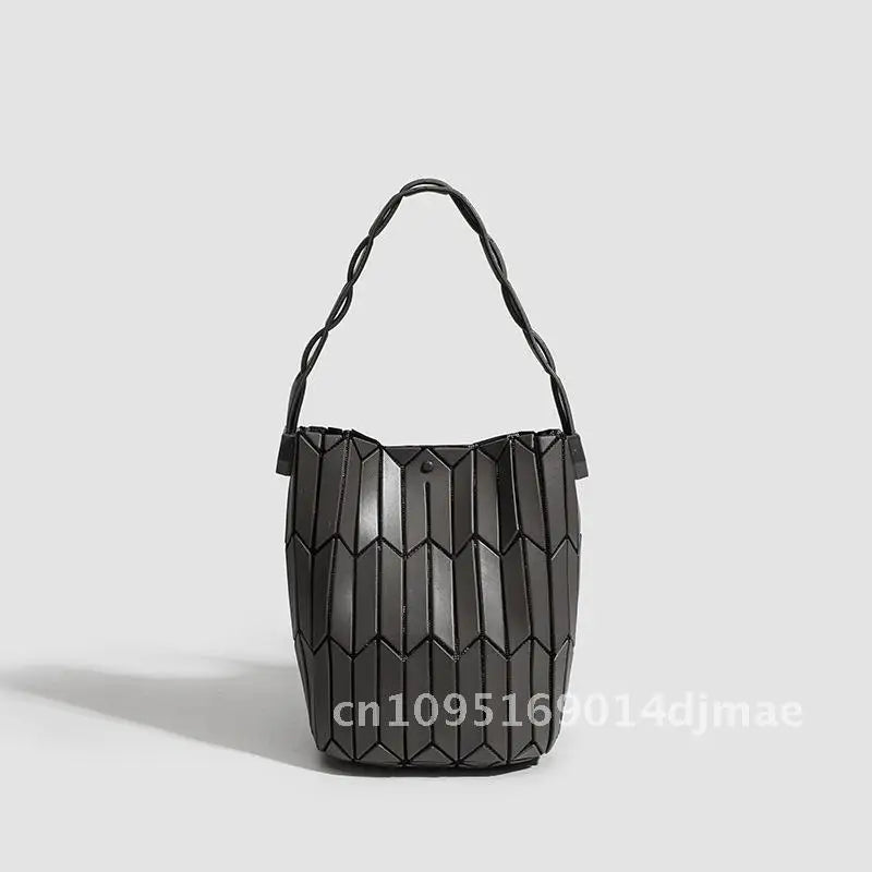 Orizu Bucket Bag
