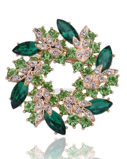 Wren Christmas Wreath Brooch