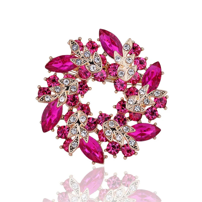 Wren Christmas Wreath Brooch
