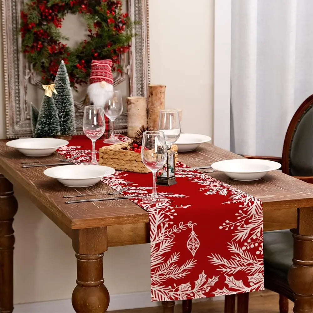 Christmas Laurel Leaf Table Runner