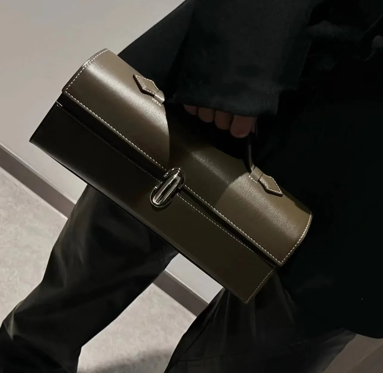 Salvi Baguette Bag