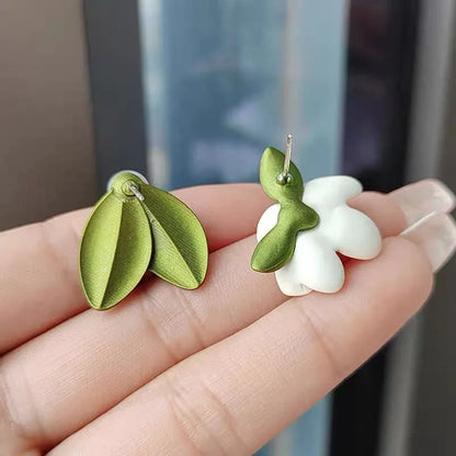 Grace Gardenia Earrings