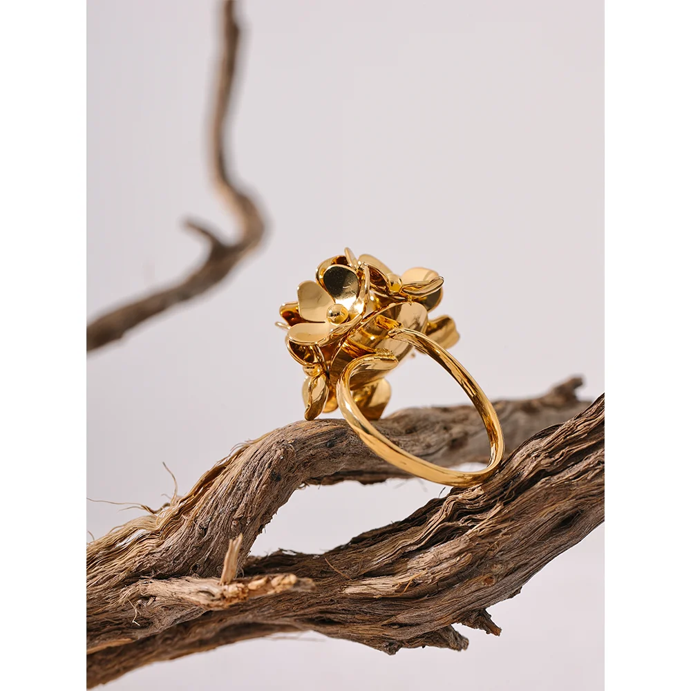 Aurelia Bloom Ring