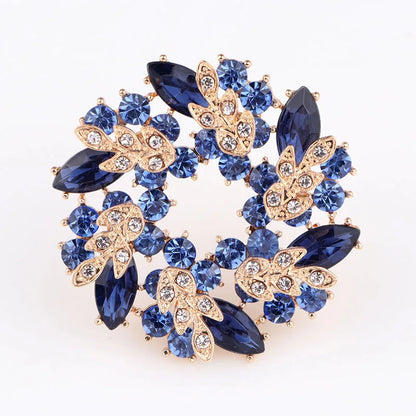 Wren Christmas Wreath Brooch
