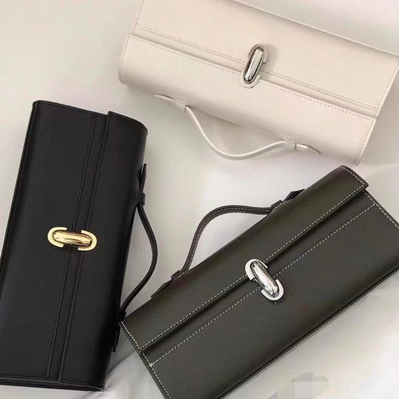 Salvi Baguette Bag