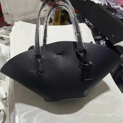 Cléo Tote