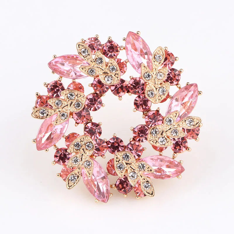 Wren Christmas Wreath Brooch