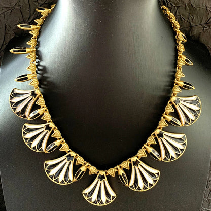 Aurora Fan Collar